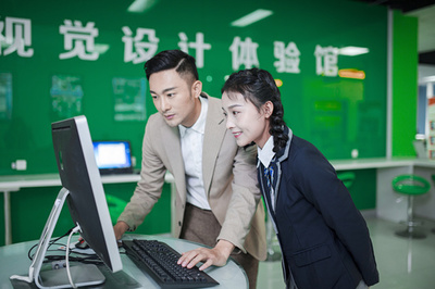 女生學(xué)習(xí)電子商務(wù)的前景與發(fā)展機(jī)遇